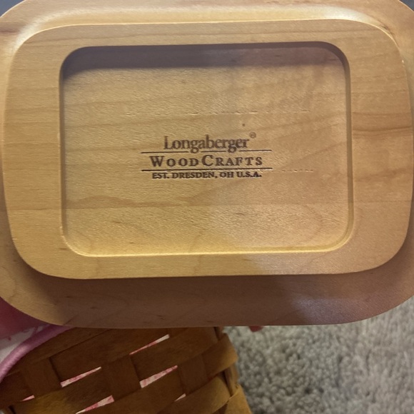 Longaberger Horizon of Hope 2004 Basket, Lid and Liner Included - Picture 10 of 12